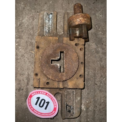 101 - HUNTON FLY PRESS BOLSTER WITH RADIUS TOOL