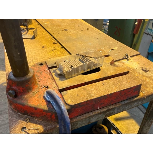 114 - WOLF ES3 DRILL STAND