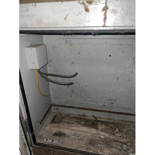 15 - METAL ELECTICAL CABINET