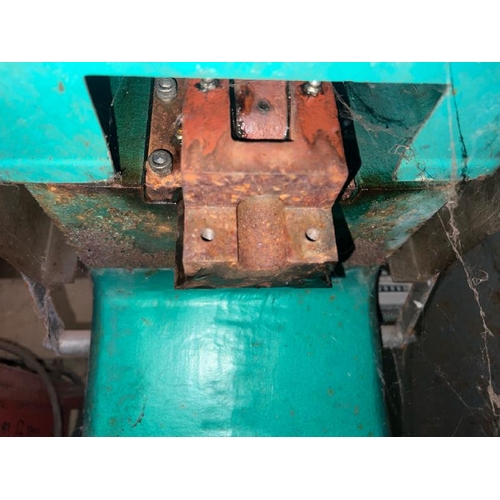 62 - RMT PNEUMATIC  PRESS