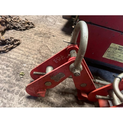 67 - X3 TIGER 3 TONNE BEAM CLAMPS