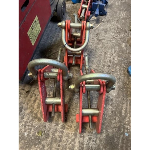 67 - X3 TIGER 3 TONNE BEAM CLAMPS