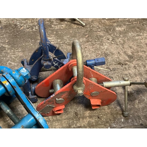 71 - X3 ASSORTED BEAM CLAMPS INCL. ONE BEAM TROLLEY