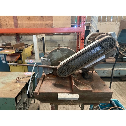 79 - PERRIS 300 NON FERRIS CHOP SAW