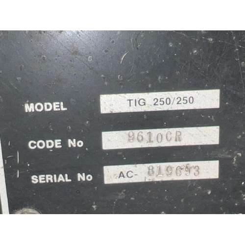 87 - LINCOLN IDEALARC TIG-250/250 TIG/ARC WELDER