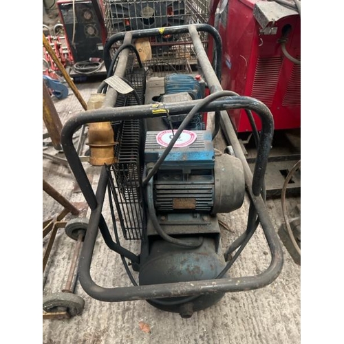 92 - CLARKE AIR COMPRESSOR