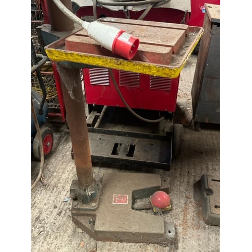 93 - MEDDINGS PILLAR DRILL