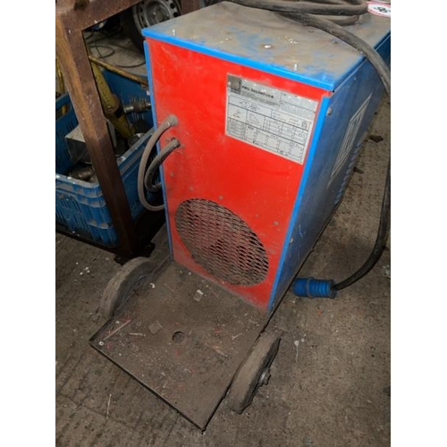 96 - FRO 160 240V TIG WELDER