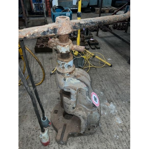 98 - VINTAGE FLY PRESS