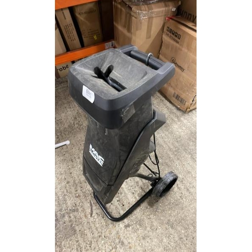 8081 - MACALLISTER MIS2400 CORDED GARDEN SHREDDER / VIEW, BID AND BUY IN THE ROOM, THEN TAKE AWAY THE SAME ... 