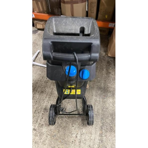 8081 - MACALLISTER MIS2400 CORDED GARDEN SHREDDER / VIEW, BID AND BUY IN THE ROOM, THEN TAKE AWAY THE SAME ... 