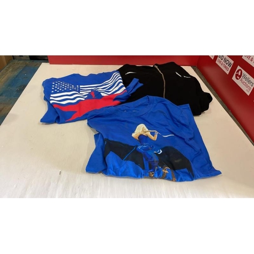 8268 - BEYONCE: COWBOY CARTER TOUR MERCH INCL. HOODY L / PLEASE NOTE: ANY PURCHASES LEFT AFTER 5 WORKING DA... 