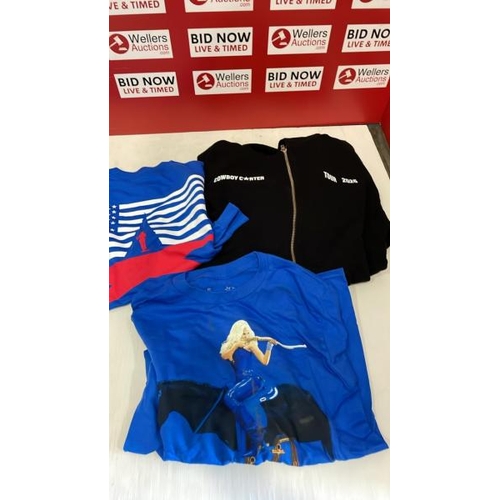 8268 - BEYONCE: COWBOY CARTER TOUR MERCH INCL. HOODY L / PLEASE NOTE: ANY PURCHASES LEFT AFTER 5 WORKING DA... 