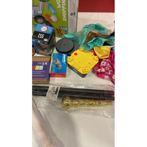 8277 - BAG OF X8 ASSORTED TOYS INC. NEW BLUEY SHOPPING TROLLEY  / VIEW, BID AND BUY IN THE ROOM, THEN TAKE ... 