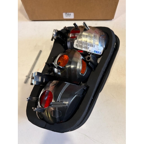 7064 - TRUPART MI COPER 02 TAIL LAMP, NEW