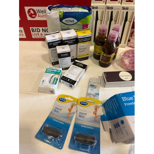 7099 - BAG OF ASSORTED HEALTH & BEAUTY PRODUCTS INCL. VINYL GLOVES