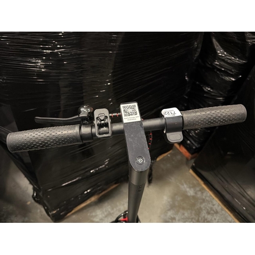 7122 - W/G ELECTRIC SCOOTER, WITHOUT CHARGER