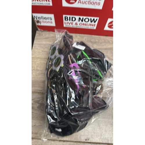 133 - BAG OF SUNGLASSES AND CASES