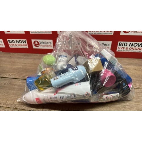 162 - BAG OF COSMETICS