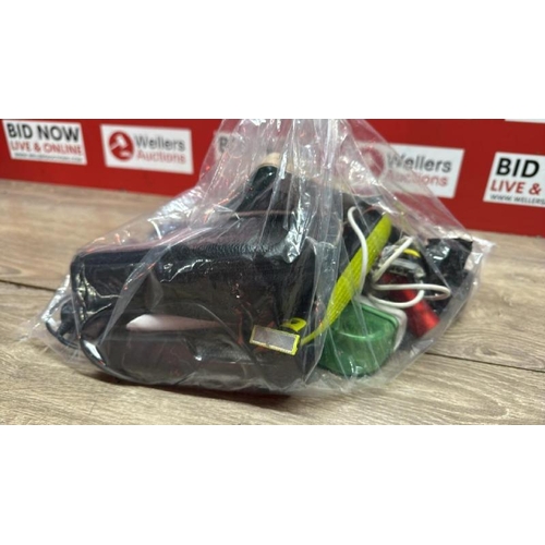 169 - BAG OF ELECTRIC SHAVERS