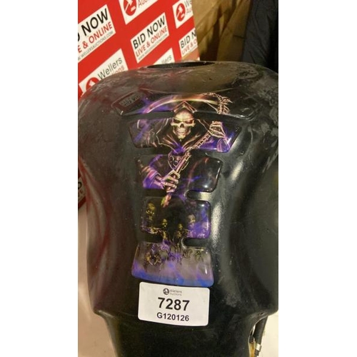 7287 - TRIUMPH FUEL TANK