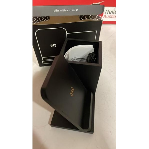 3032 - NEW BOSS BAMBOO MAGNETIC PHONE CHARGER