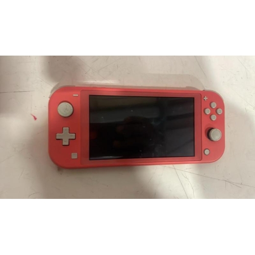 8044 - NINTENDO SWITCH LITE WITH CASE