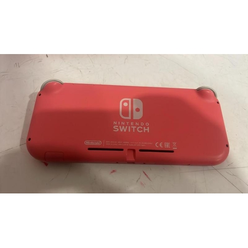 8044 - NINTENDO SWITCH LITE WITH CASE