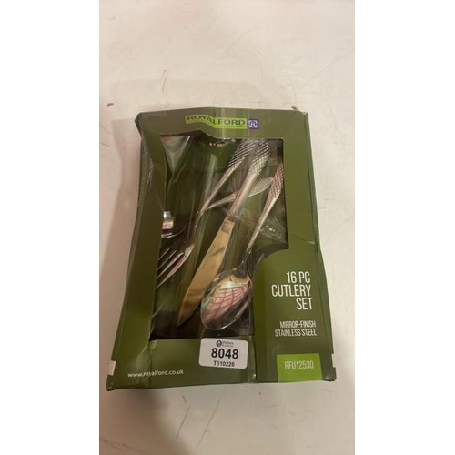 8048 - ROYAL FORD 16 PC CUTLERY SET