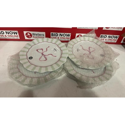 8094 - 4 X HOMESTORE DINNER PLATES