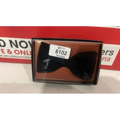 8102 - BLACK BOW TIE