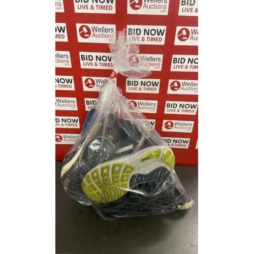 7530 - BAG OF TRAINERS INC. ADIDAS