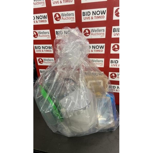 7532 - BAG OF KITCHEN ITEMS