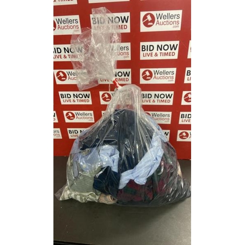 7555 - BAG OF SHIRTS