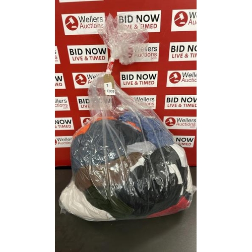 7583 - BAG OF T-SHIRTS