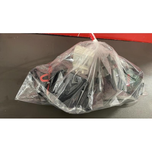 7588 - BAG OF MIXED ELETRONICS
