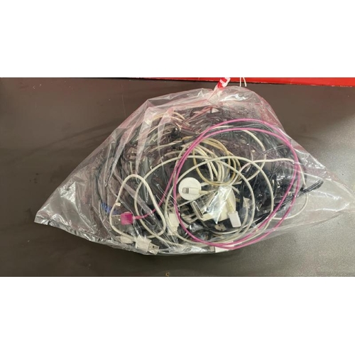 7589 - BAG OF CABLES