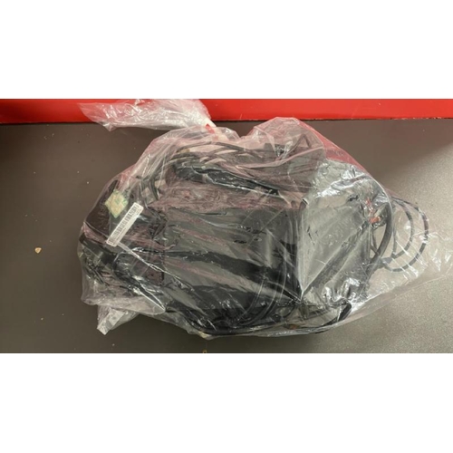 7601 - BAG OF LAPTOP CHARGER