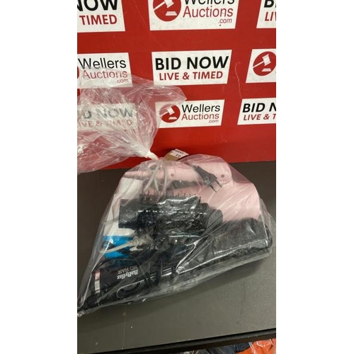 7634 - BAG OF HAIR DRYER