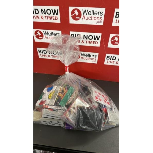 7636 - BAG OF PLAYING CARDS