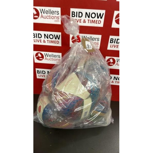 7640 - BAG OF SEWING ACCESSORIES