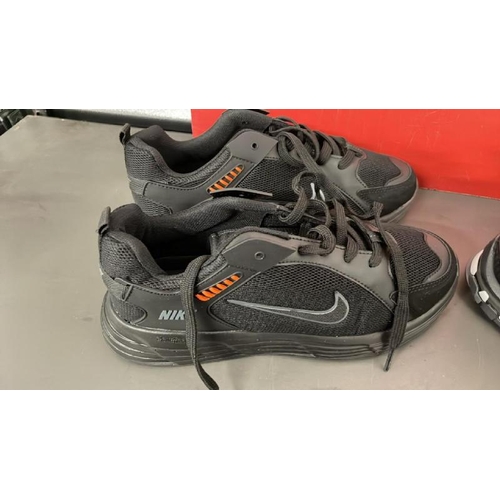 7644 - BAG OF BRAND NEW TRAINERS (X2 PAIRS) INC. NIKE