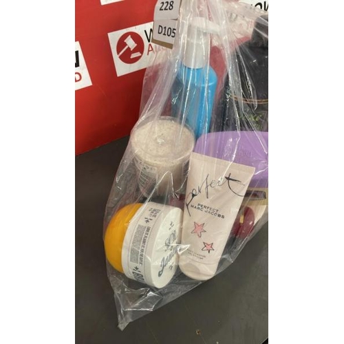 7674 - BAG OF BRAND NEW COSMETICS