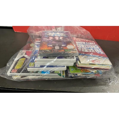7678 - BAG OF MIXED INC. CDS, DVD'S, LP