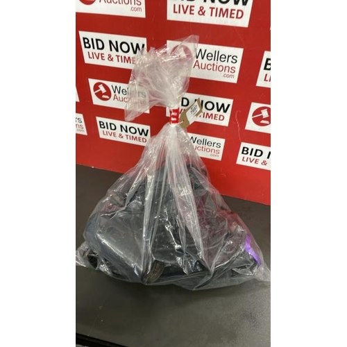 Lot 7697      