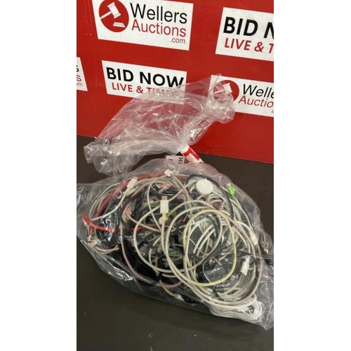 7723 - BAG OF CABLES