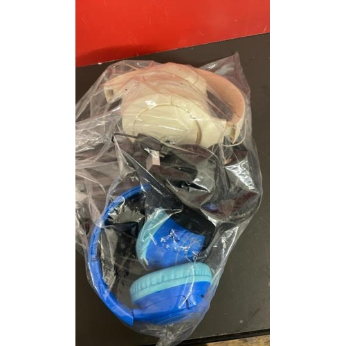 7733 - BAG OF HEAPHONES