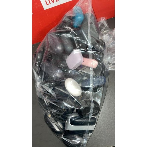 7740 - BAG OF EARBUDS EMPTY CASES (CASES ONLY)