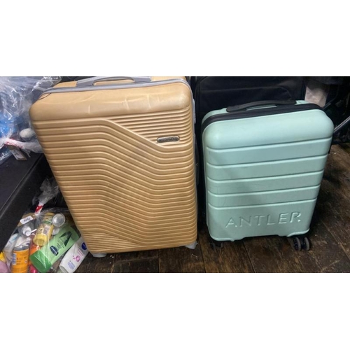 7818 - X2 SUITCASES INC. RED DIAMOND, ANTLER