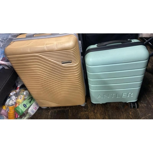 7818 - X2 SUITCASES INC. RED DIAMOND, ANTLER